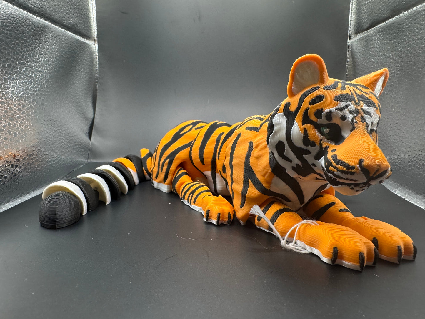 Tiger, Large